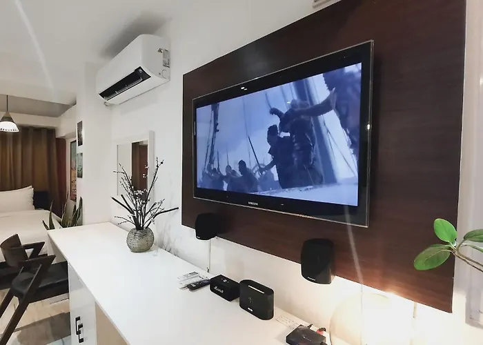L1 Loft Bonifacio Global * Manila